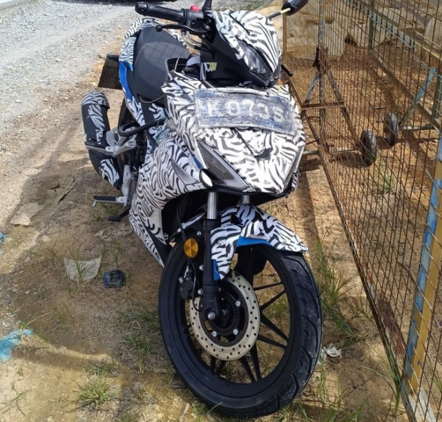 Hinh anh duoc cho la Yamaha Exciter 155 hoan toan moi khi dang chay thu nghiem tren duong pho - 4
