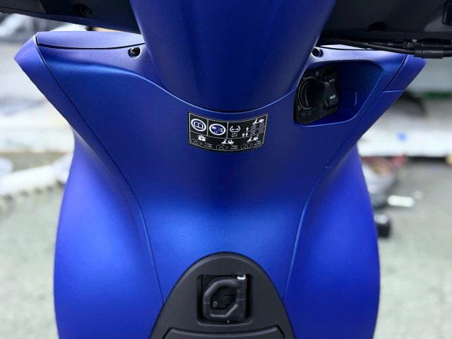 Honda SH150i 2025 nhap Y ban mau xanh duong nham bat ngo do bo Viet Nam voi gia de tho hon - 6