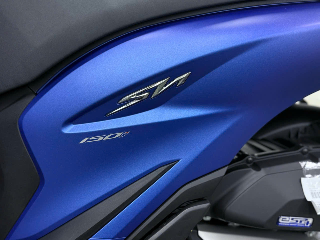 Honda SH150i 2025 nhap Y ban mau xanh duong nham bat ngo do bo Viet Nam voi gia de tho hon - 8