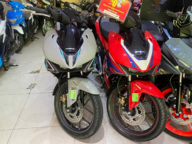 Honda Winner R len ke tai cac dai ly ben CAM voi gia ban len den hon 60 trieu Dong - 4