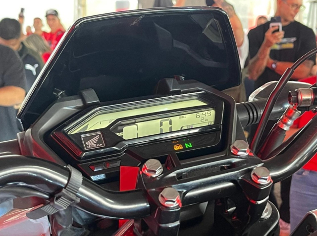 Honda xblade 160 ra mắt đèn pha robo face cực ngầu giá chỉ khoảng 55 triệu đồng - 7