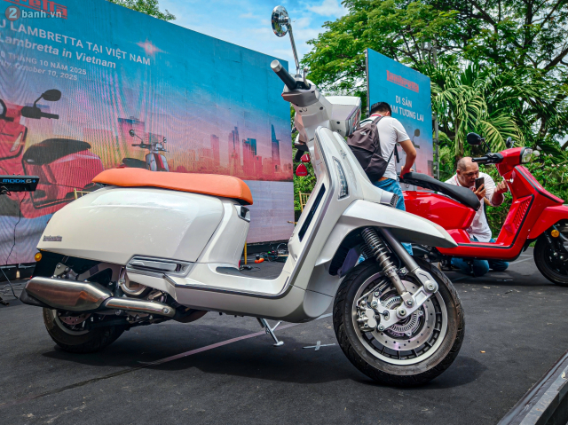 Kham pha Lambretta G350 vua duoc ban chinh hang tai Viet Nam voi gia hon 169 trieu Dong