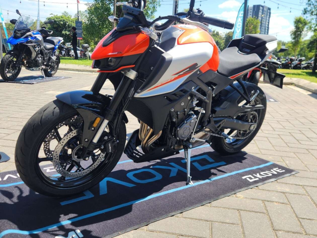 Kove 450R 2025 Nakedbike 4 may cang det cho anh em Malaysia gia duoi 200 cu - 4