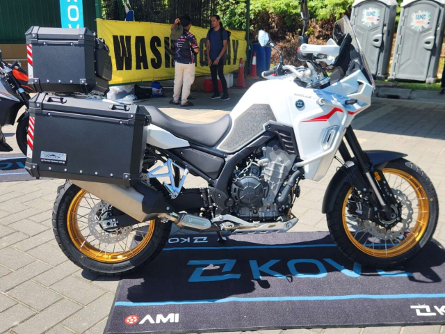 Kove 800X GT Lan gio moi cho anh em dam me Adventure Touring tai Malaysia