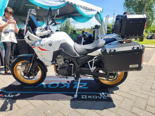 Kove 800X GT Lan gio moi cho anh em dam me Adventure Touring tai Malaysia - 17