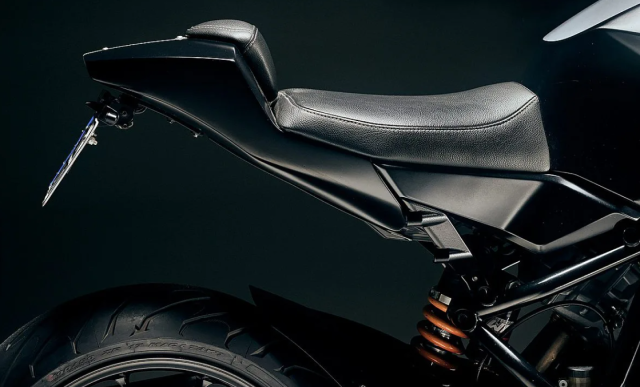 KTM RC8 do Streetfighter tu mot nha thiet ke Synth - 6
