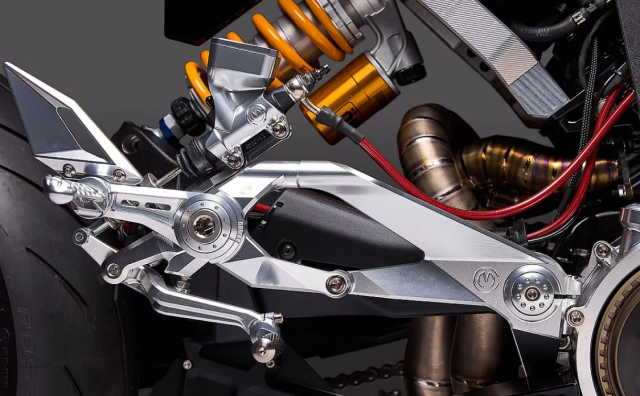 Ducati Diavel V4 lot xac trong ban do Anima Dep Doc La - 4