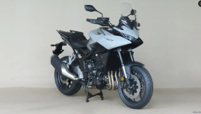 Lo dien Honda CB1000 GT Khi Honda quyet dinh pha le de tro lai cuoc choi Crossover 2 banh