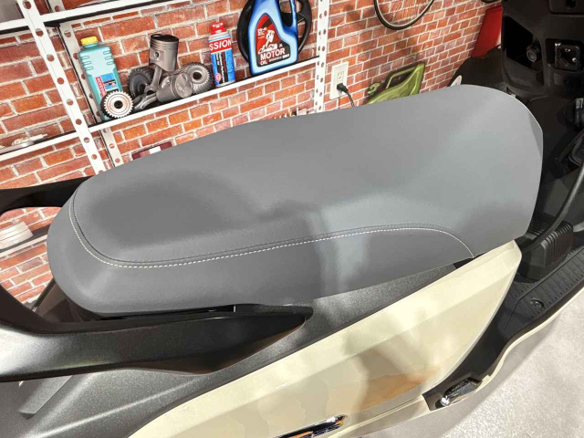 Nay moi co dip sam soi toan bo chi tiet cua chiec xe dien eAddress cua Suzuki - 14