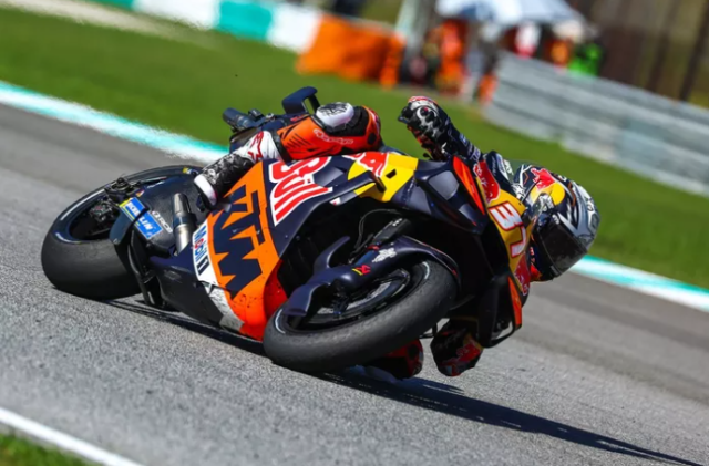 Nguoi chien thang va ke thua cuoc tai Giai dua xe MotoGP Malaysia 2025 - 4