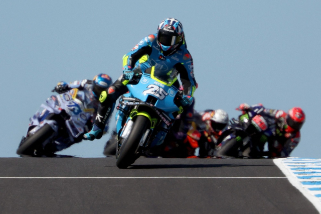 Raul Fernandez va chien thang dau tien day cam xuc tai Phillip Island - 4