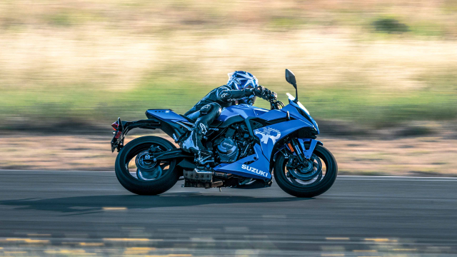 Suzuki GSX8R 2026 ra mat voi nhieu tuy chon mau sac moi