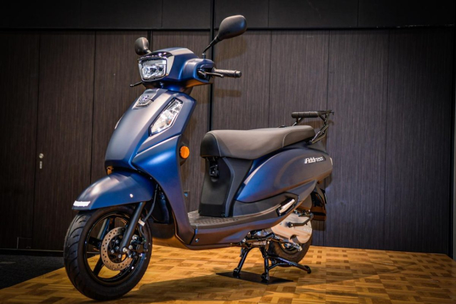 Suzuki ra mat doi trong cua Honda LEAD Trang bi man hinh mau TFT voi gia ban chi tu 33 trieu Dong - 8