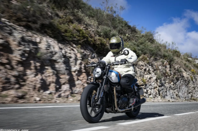 Triumph Speed Twin 900 2025 Nguoi ban dong hanh moi trong the gioi Modern Classic - 4