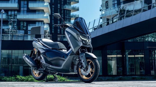 Tu thanh pho den duong truong Yamaha Nmax 155 Tech Max 2026 bien hinh theo phong cach ban chon - 6