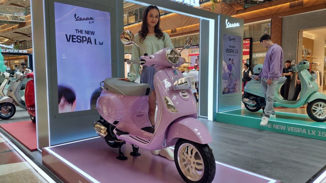 Vespa LX 150 IGet 2026 ra mat voi 4 mau moi co gia ban quy doi khoang 75 trieu Dong
