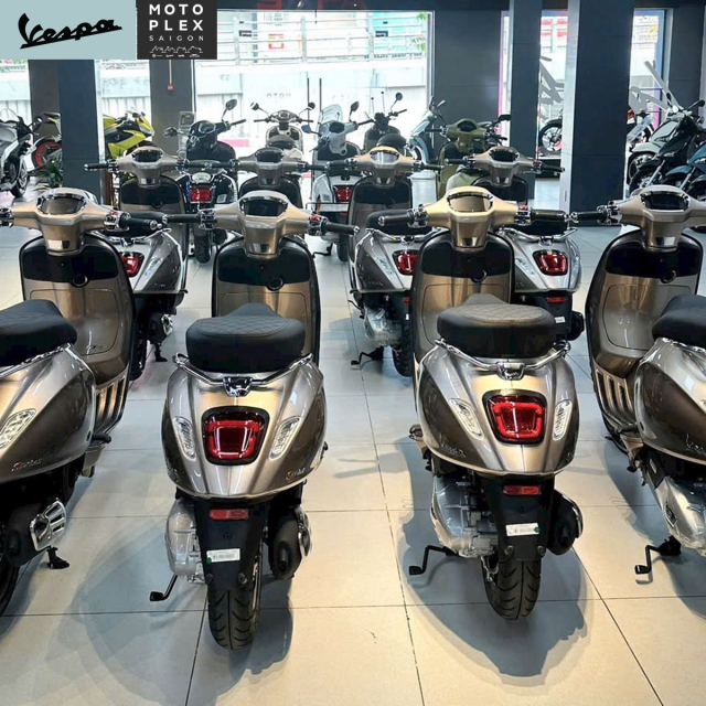 Vespa Sprint Tech phien ban mau moi Bronze Antico bat ngo co mat tai cac dai ly o Viet Nam - 10