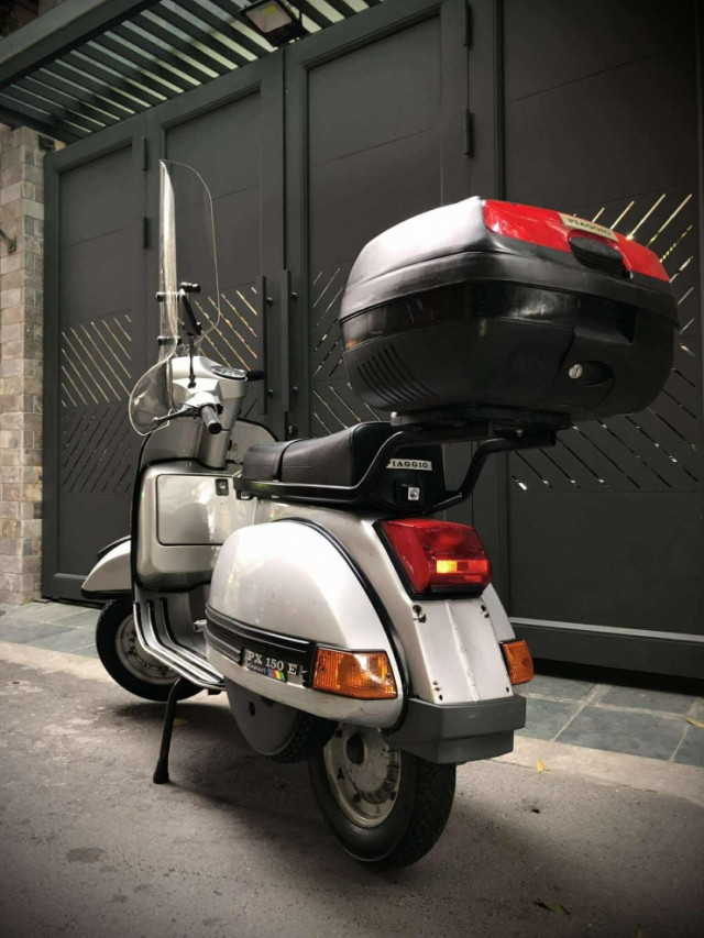 Xe co 30 nam tuoi Vespa PX150E 1995 co gia ban cao gap doi Honda SH tai Viet Nam - 5