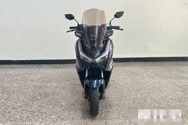 Xuat hien mau xe ga moi Dang nhu Vario 160 trang bi nhu XMax gia re hon Vision - 4