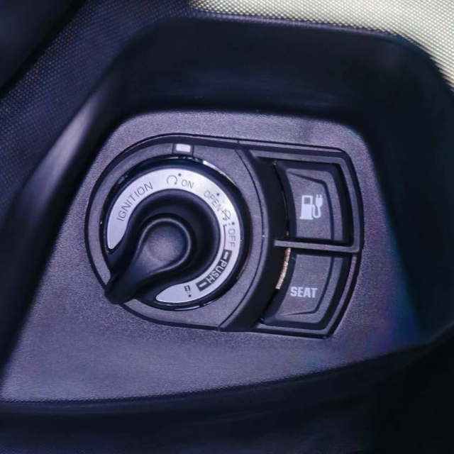 Can canh chi tiet AeroxE phien ban xe dien cua NVX 155 vua duoc Yamaha ra mat - 12