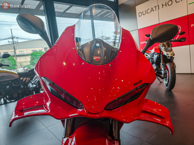 Can canh Ducati Panigale V4 the he moi vua cap ben thi truong Viet Nam voi gia 989 trieu Dong - 6