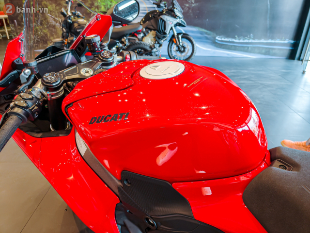 Can canh Ducati Panigale V4 the he moi vua cap ben thi truong Viet Nam voi gia 989 trieu Dong - 20