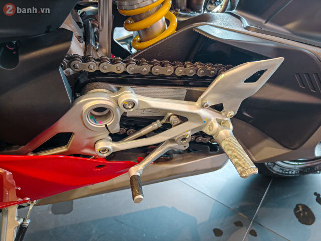 Can canh Ducati Panigale V4 the he moi vua cap ben thi truong Viet Nam voi gia 989 trieu Dong - 24