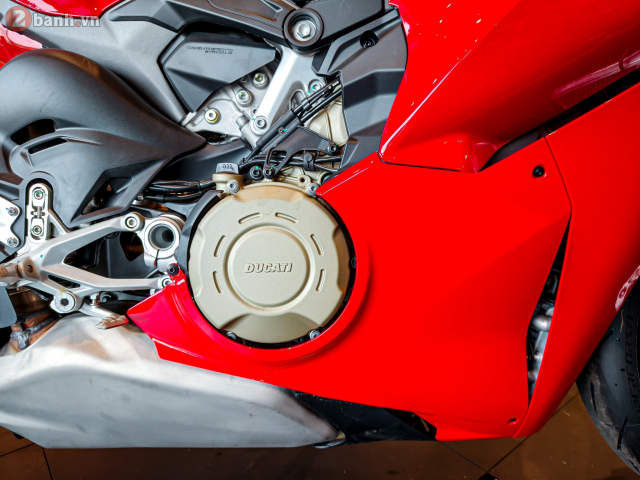 Can canh Ducati Panigale V4 the he moi vua cap ben thi truong Viet Nam voi gia 989 trieu Dong - 28