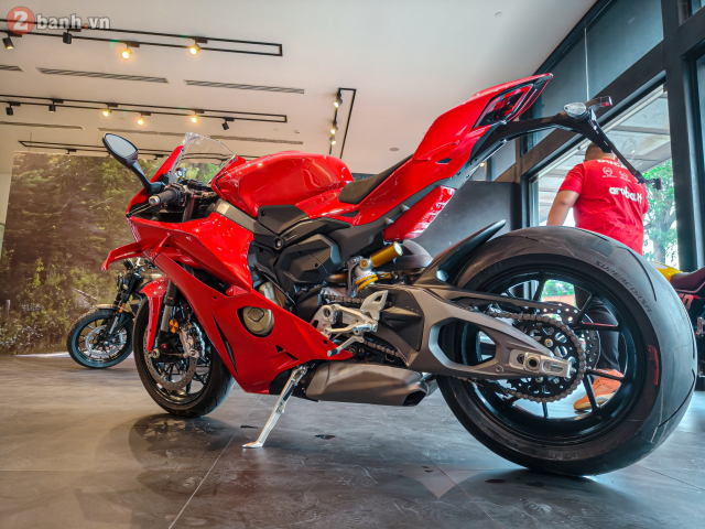 Can canh Ducati Panigale V4 the he moi vua cap ben thi truong Viet Nam voi gia 989 trieu Dong - 30