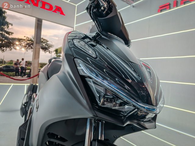 Can canh Honda Air Blade 2026 vua ra mat thi truong Viet Nam voi muc gia hap dan - 6