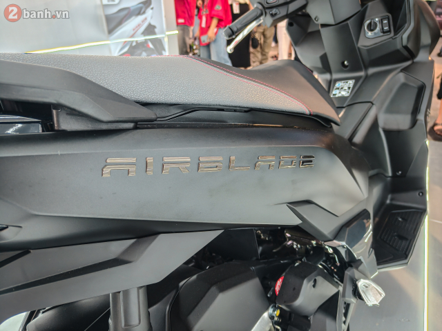 Can canh Honda Air Blade 2026 vua ra mat thi truong Viet Nam voi muc gia hap dan - 8