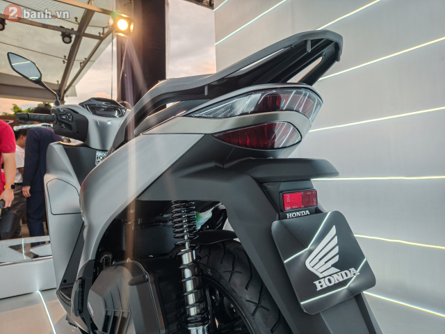 Can canh Honda SH125i va SH160i 2026 voi giao dien hoan toan moi vua ra mat tai nuoc ta - 27