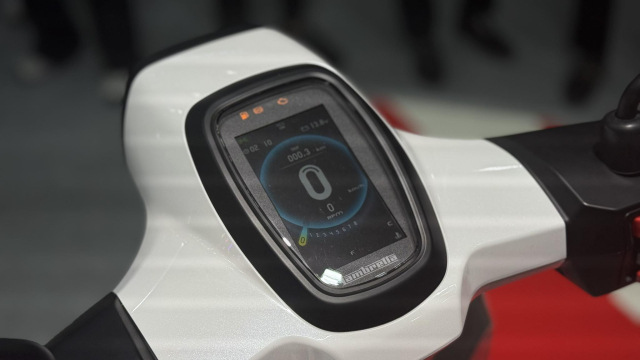 Can canh Lambretta J200 2026 vua ra mat voi gia ban chi 78 trieu Dong - 18