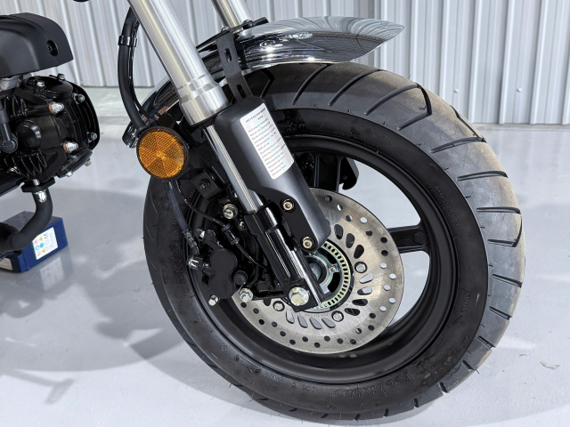 Can canh phien ban dac biet Honda Dax Royal vua cap ben thi truong Viet Nam voi so luong cuc it - 23