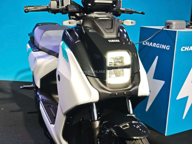 Can canh Yamaha EC06 Mau xe dien moi toc do 90 kmh di duoc 160 km chi voi mot lan sac