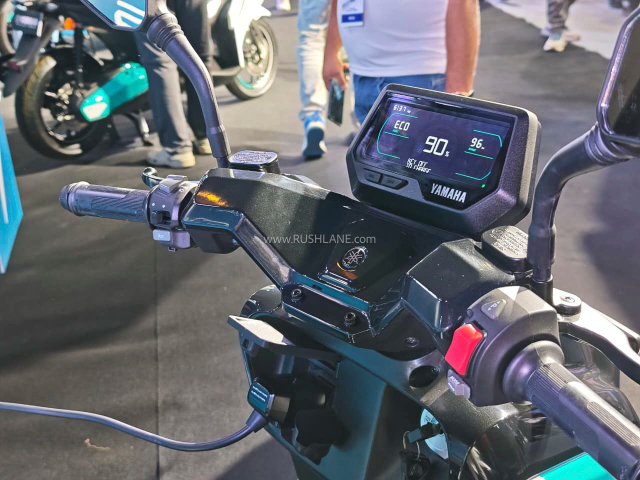 Can canh Yamaha EC06 Mau xe dien moi toc do 90 kmh di duoc 160 km chi voi mot lan sac - 8