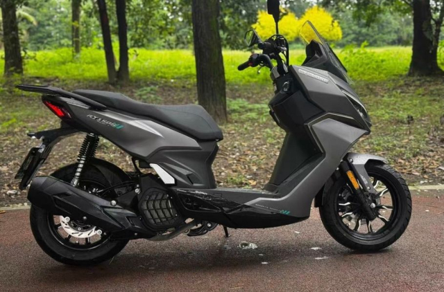 Cyclone RT150S gay soc Thiet ke ngau hon ca Vario 160 trang bi nhu xe 100 trieu dong - 8