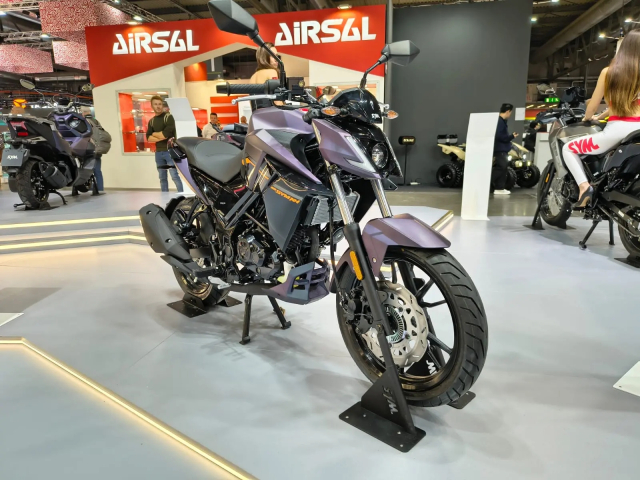 Da den luc SYM khien ban phai nhin khac ve ho va NHX 125 vua ra mat chinh la cau tra loi - 4