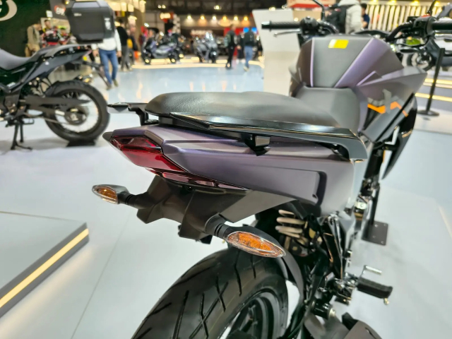 Da den luc SYM khien ban phai nhin khac ve ho va NHX 125 vua ra mat chinh la cau tra loi - 14