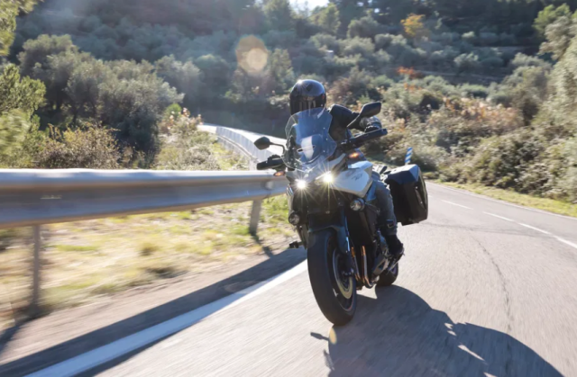 Đánh giá honda cb1000gt 2025 - lý trí bảo là xe du lịch trái tim bảo đây là quái vật - 5