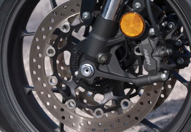 Đánh giá honda cb1000gt 2025 - lý trí bảo là xe du lịch trái tim bảo đây là quái vật - 11