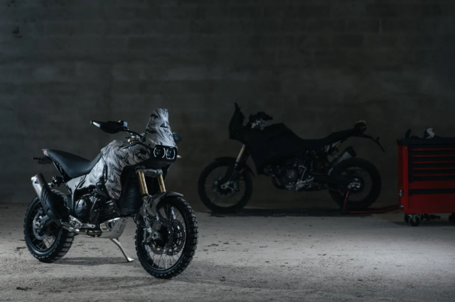 Ducati DesertX 2026 Mau xe phieu luu chay bang dong co V2 se chinh thuc ra mat vao thang 2 - 4