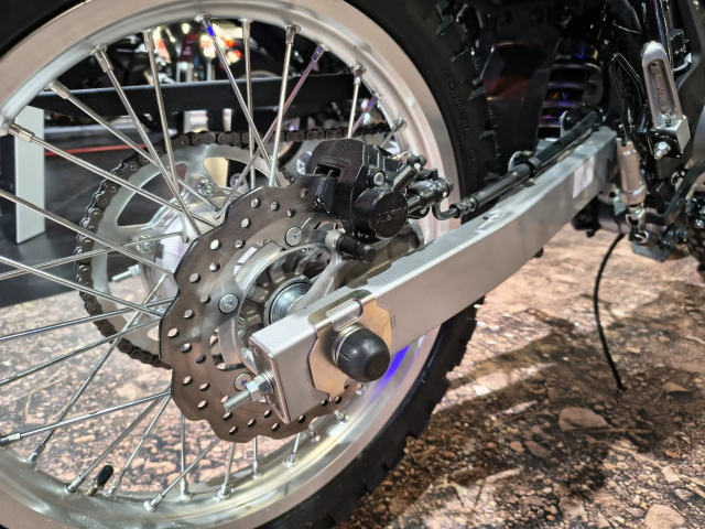 Hinh anh chi tiet cua Yamaha WR125R hoan toan moi duoc trung bay tai EICMA 2025 - 12