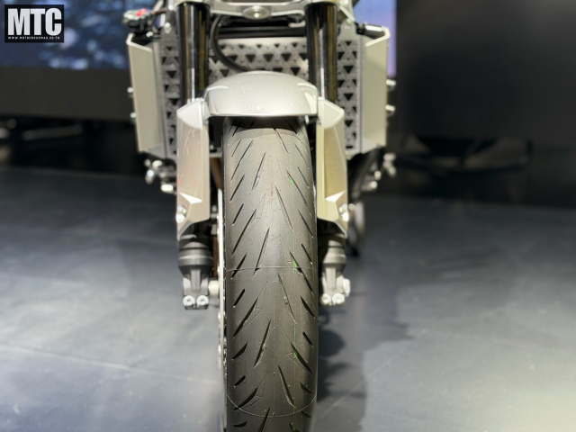 Honda CB1000F SE 2026 Freddie Spencer Khi huyen thoai quay tro lai voi dien mao moi - 10