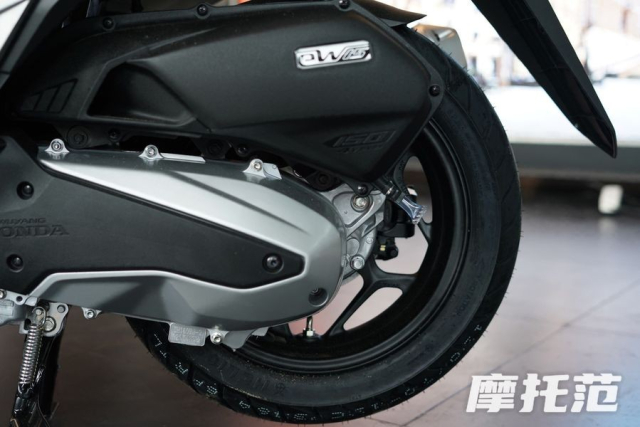 Honda NWT150 phien ban san phang day thu vi cua PCX Co gia ban chi tu 55 trieu Dong - 6