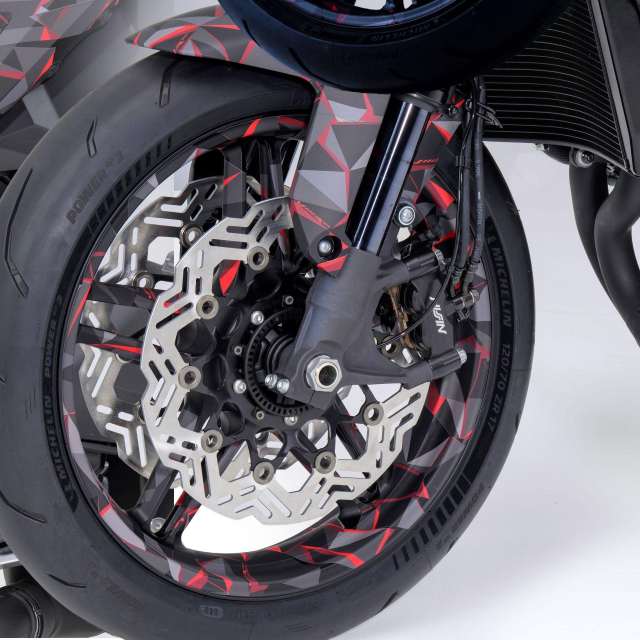 Honda V3R 900 Prototype Khi cong nghe nap dien dua dong co xang len mot tam cao moi - 17