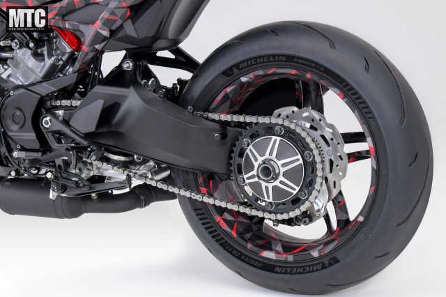 Honda V3R 900 Prototype Khi cong nghe nap dien dua dong co xang len mot tam cao moi - 19