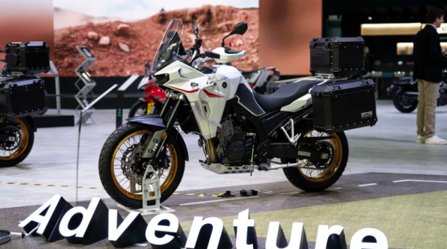 Kove 800X GT tap trung vao duong truong da duoc tiet lo tai EICMA 2025