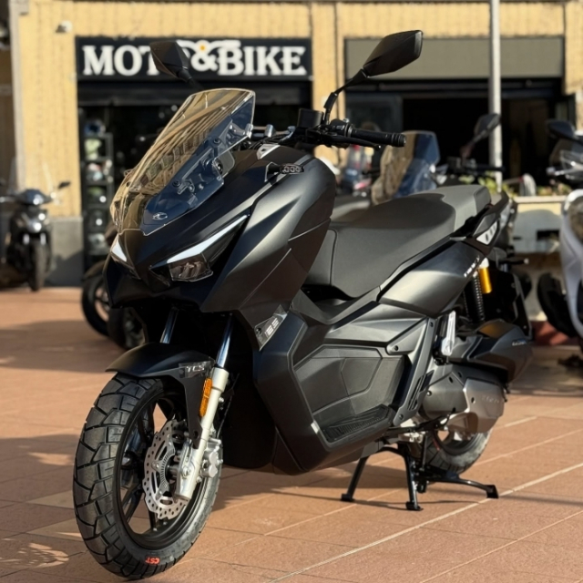 Kymco DinkX 125 tan binh xe ga da dia hinh voi ngoai hinh cuc gat vua do bo luc dia gia - 6