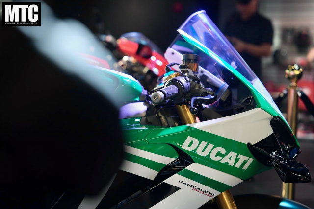 Panigale V4 Tricolore 2025 trinh lang Khi Tinh than Y cham den gioi han cuoi cua dam me - 6